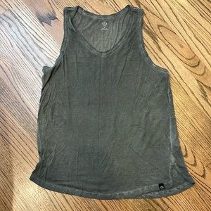 T & B grey tank. Size medium.